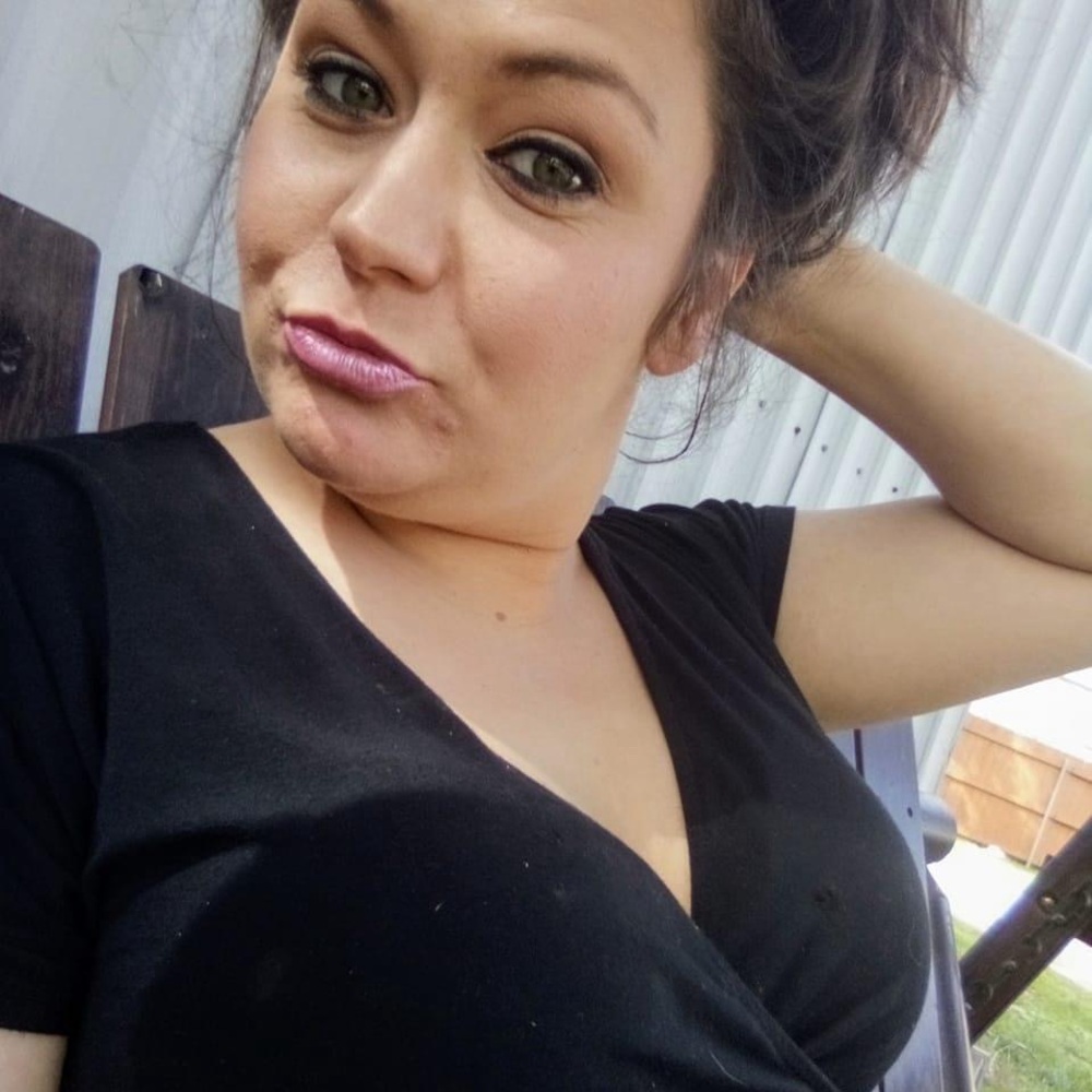 Lexi - Picture 2 of 3